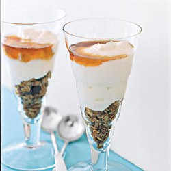 yogurt-granola-parfait